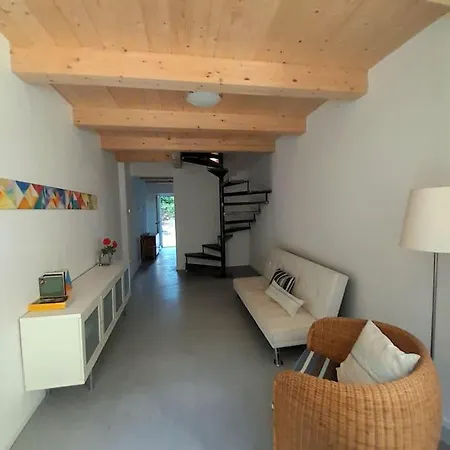 Дом отдыха Casacciuga, Luminosa E Casa Con Giardino *