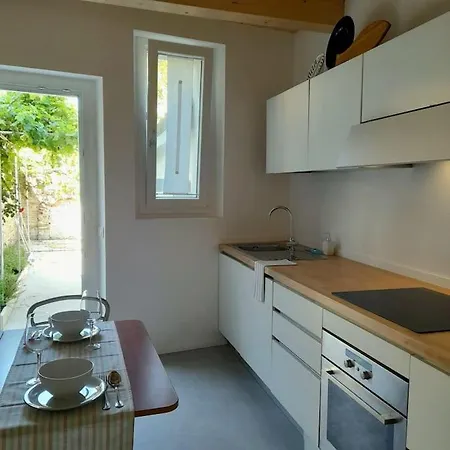 Casacciuga, Luminosa E Casa Con Giardino Feriehus *