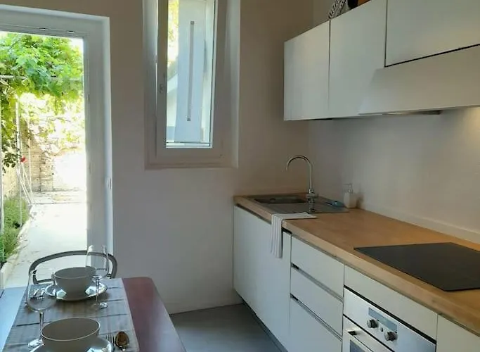 Casacciuga, Luminosa E Casa Con Giardino Ferienhaus *